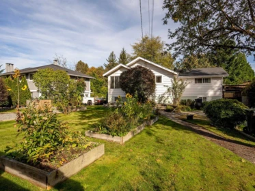 Swimming Pool Photo of 38876 Buckley Avenue, Squamish, BC