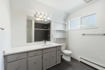 Hallway Photo of 20225 Lorne Avenue, Maple Ridge, BC