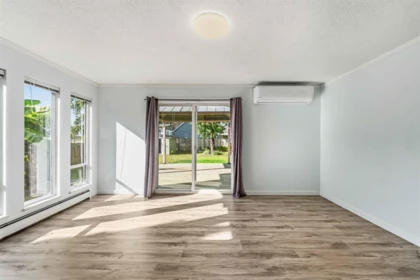 Kitchen Island Photo of 20225 Lorne Avenue, Maple Ridge, BC