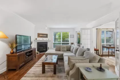 107 15875 Marine Drive, White Rock, BC, White rock — Apartment/Condo for sale