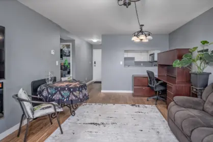 113 918 Roderick Avenue, Coquitlam, BC, Coquitlam — Apartment/Condo for sale