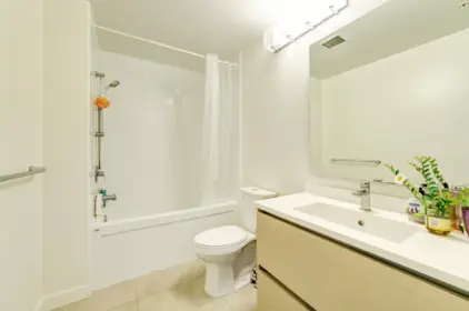 513 8850 University Crescent, Burnaby, BC, Burnaby — Apartment/Condo for sale