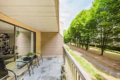 134 8460 Lansdowne Road, Richmond, BC, Richmond — Apartment/Condo for sale