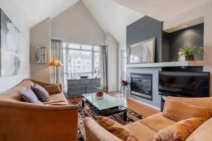 406 3142 St Johns Street, Port Moody, BC, Port moody — Apartment/Condo for sale