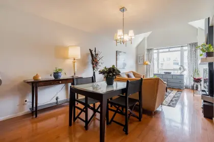 406 3142 St Johns Street, Port Moody, BC, Port moody — Apartment/Condo for sale