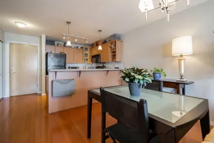 406 3142 St Johns Street, Port Moody, BC, Port moody — Apartment/Condo for sale