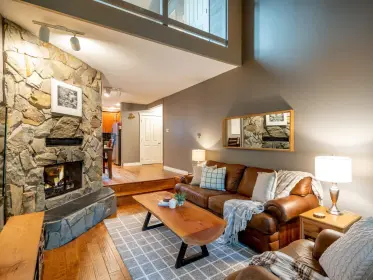 2 6125 Eagle Drive, Whistler, BC, Whistler — Townhouse for sale