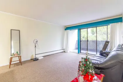 220 1945 Woodway Place, Burnaby, BC, Burnaby — Apartment/Condo for sale