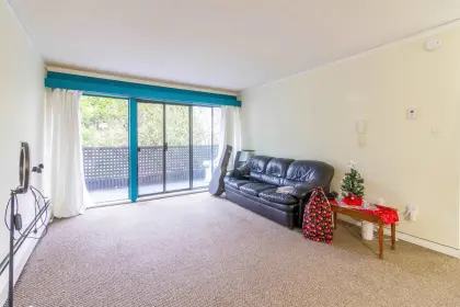 220 1945 Woodway Place, Burnaby, BC, Burnaby — Apartment/Condo for sale