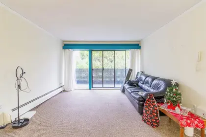 220 1945 Woodway Place, Burnaby, BC, Burnaby — Apartment/Condo for sale