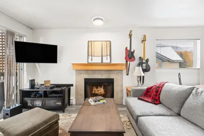 10 7410 Flint Street, Pemberton, BC, Pemberton — Apartment/Condo for sale