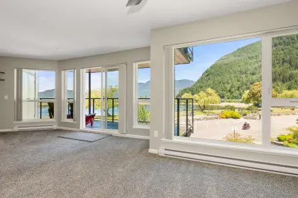 213 378 Esplanade Avenue, Harrison Hot Springs, BC, Harrison hot springs — Apartment/Condo for sale