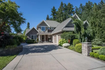 14133 32a Avenue, Surrey, BC, Surrey — Single Family Residence for sale