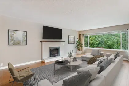 1315 E 14th Street, North Vancouver, BC, North vancouver — Single Family Residence for sale