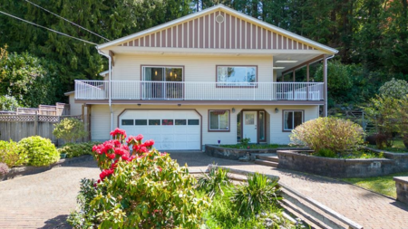 5667 Rutherford Road, Halfmoon Bay, BC, Halfmoon Bay — Single Family Residence for sale