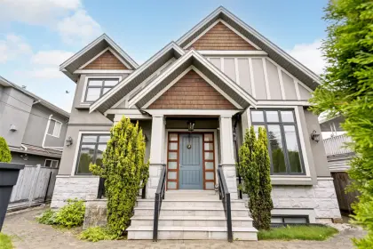 8016 16th Avenue, Burnaby, BC, Burnaby — Single Family Residence for sale