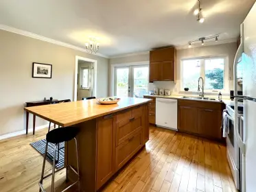 6383 Norwest Bay Road, Sechelt, BC, Sechelt — Single Family Residence for sale