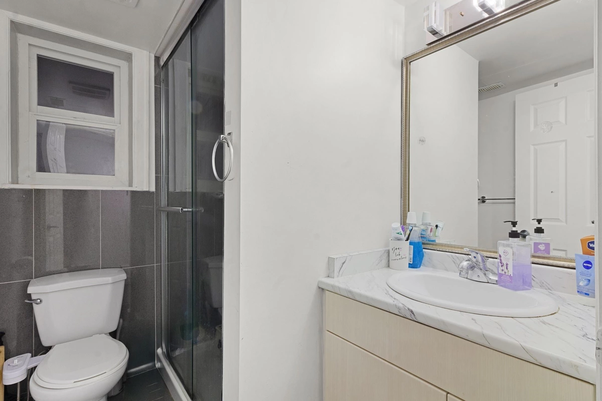 Breakfast Nook Photo of 3462 Okanagan Drive, Abbotsford, BC