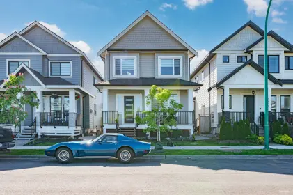 7051 194a Street, Surrey, BC, Surrey — Single Family Residence for sale