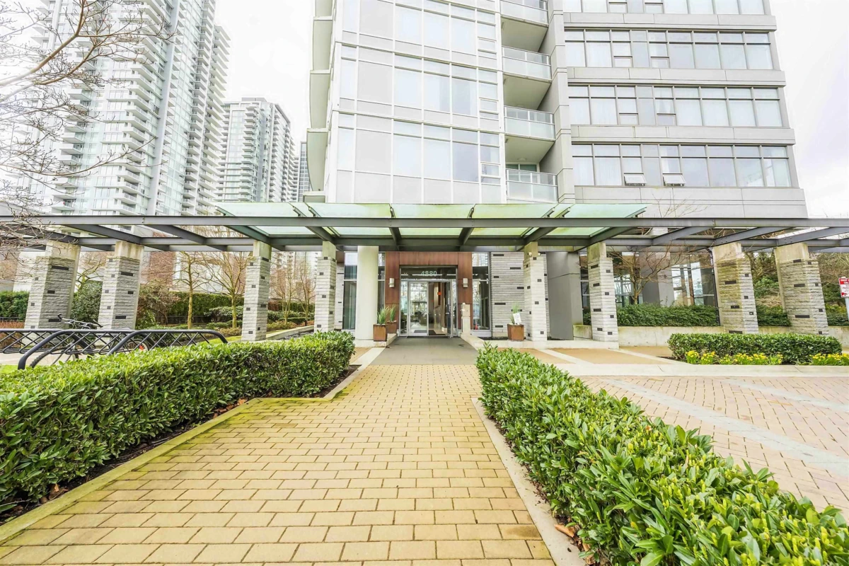 Family Room Photo of 2201 4880 Bennett Street, Burnaby, BC