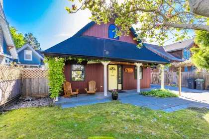 12248 Gilley Street, Surrey, BC, Surrey — Single Family Residence for sale