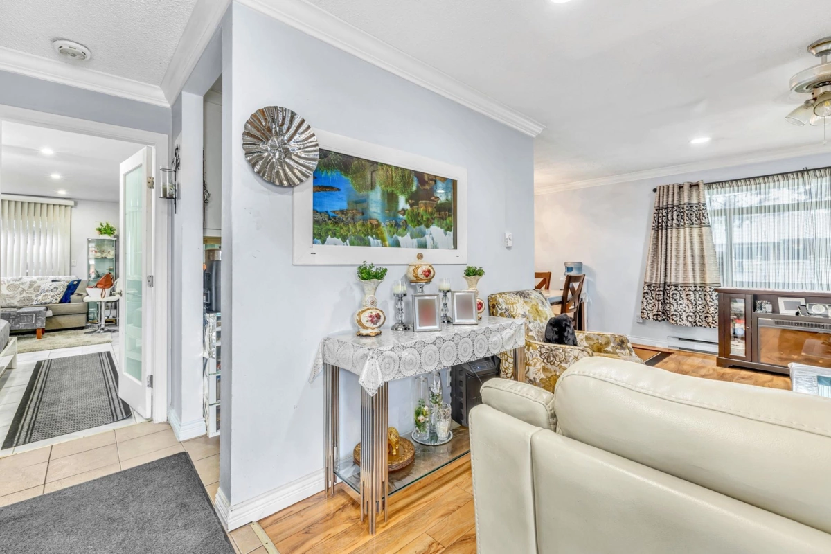 Family Room Photo of 6613 134 Street, Surrey, BC