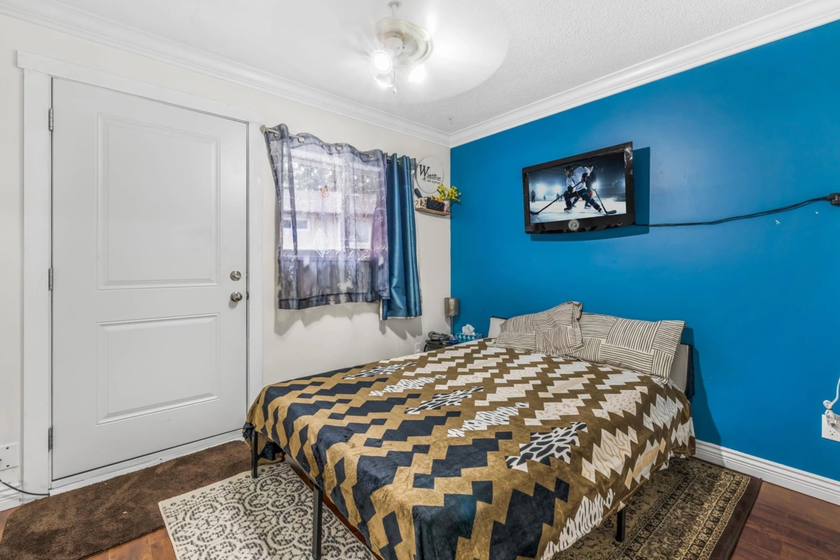 Guest Bathroom Photo of 6613 134 Street, Surrey, BC