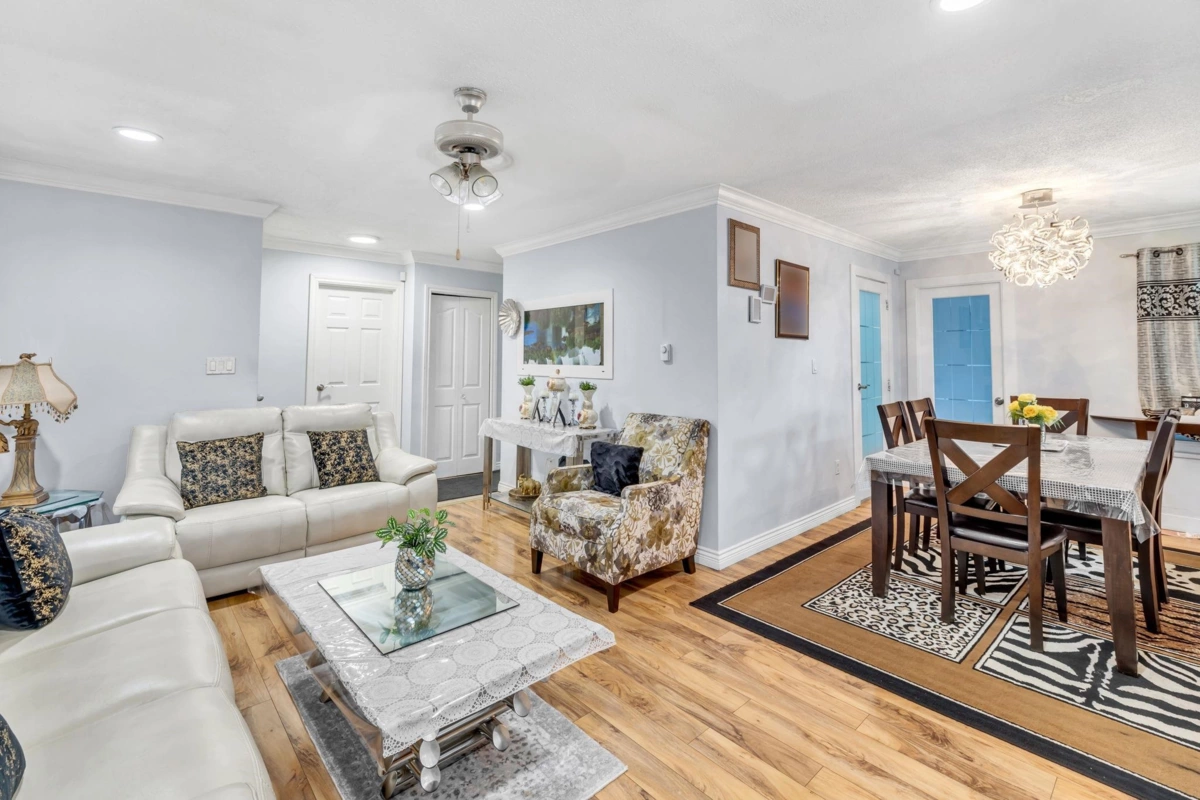 Kitchen Island Photo of 6613 134 Street, Surrey, BC