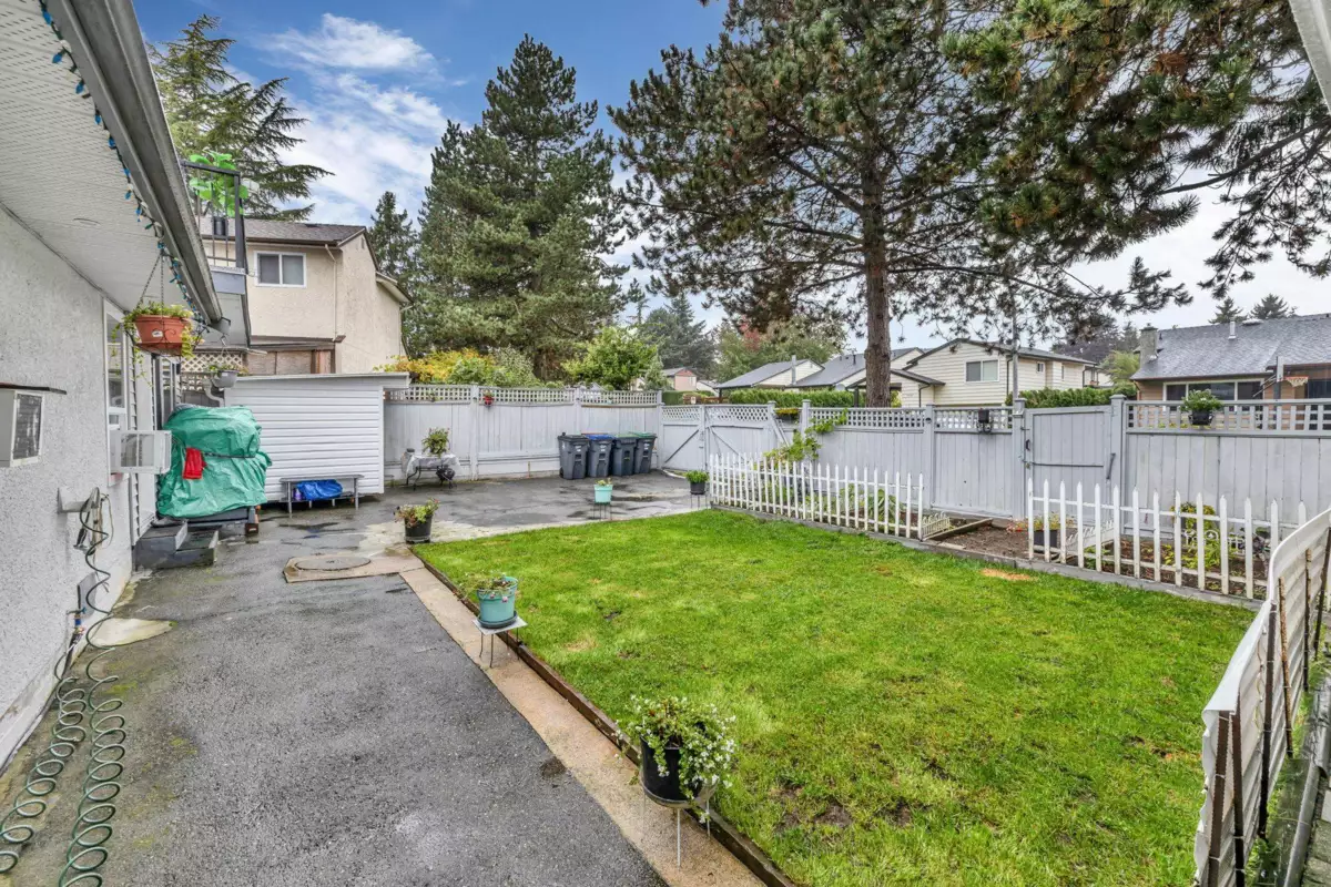Staircase Photo of 6613 134 Street, Surrey, BC
