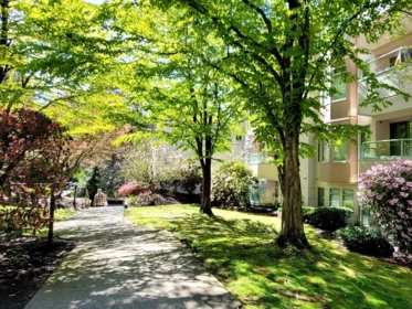 204 6737 Station Hill Court, Burnaby, BC, Burnaby — Apartment/Condo for sale