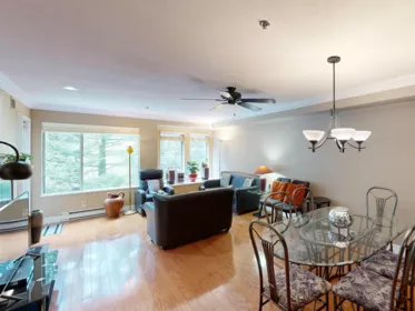 204 6737 Station Hill Court, Burnaby, BC, Burnaby — Apartment/Condo for sale