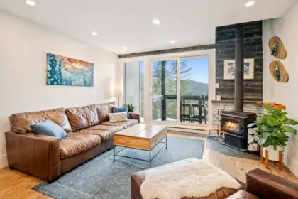 19 2400 Cavendish Way, Whistler, BC, Whistler — Apartment/Condo for sale
