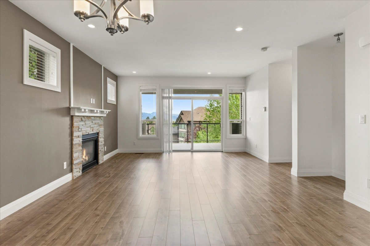 Dining Area Photo of 47196 Skyline Drive, Chilliwack, BC