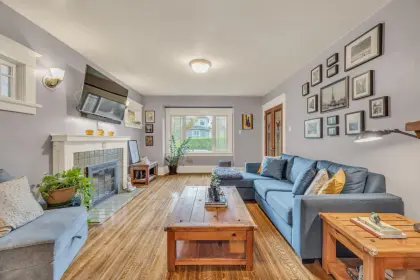 1217 E 12th Avenue, Vancouver, BC, Vancouver — Single Family Residence for sale