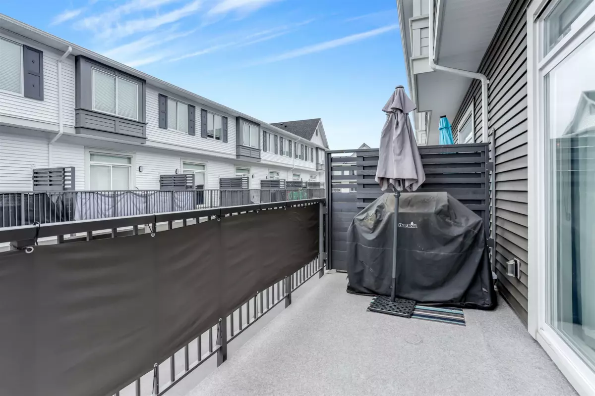 Kitchen Photo of 51 15778 85 Avenue, Surrey, BC