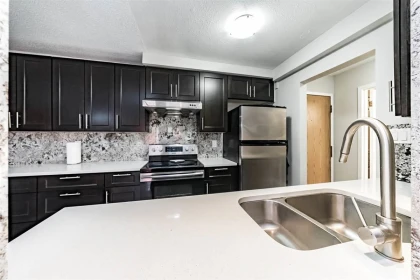 Dining Area Photo of 118 9847 Manchester Drive, Burnaby, BC