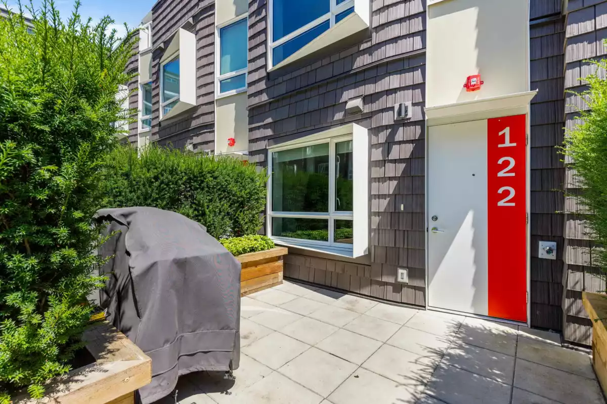 Dining Area Photo of 122 12040 Plaza Street, Maple Ridge, BC