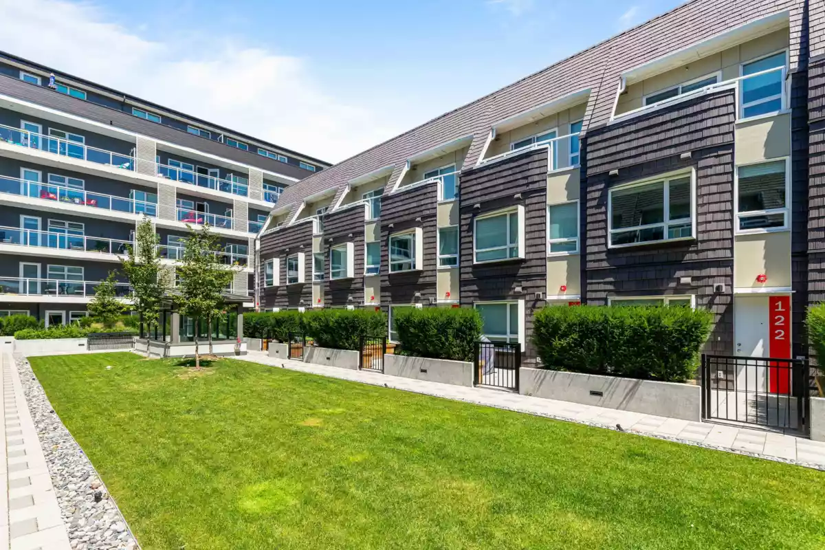 Family Room Photo of 122 12040 Plaza Street, Maple Ridge, BC
