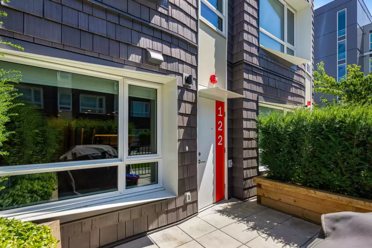 Kitchen Photo of 122 12040 Plaza Street, Maple Ridge, BC