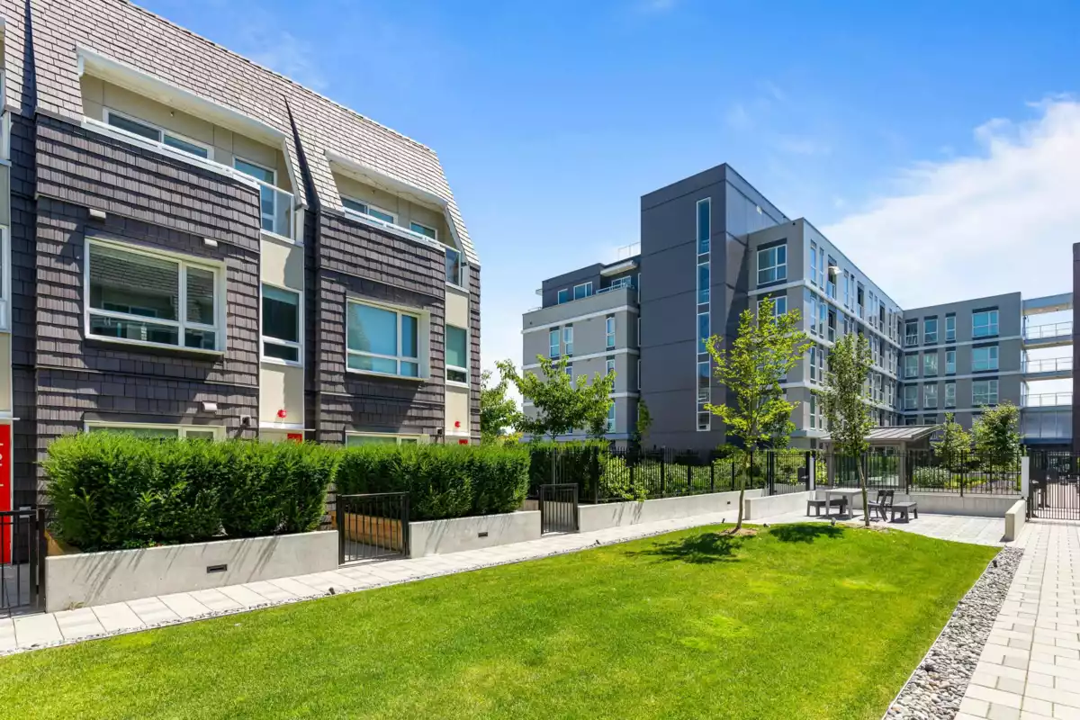 Living Room Photo of 122 12040 Plaza Street, Maple Ridge, BC