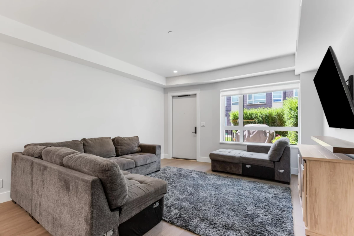 Walk-In Closet Photo of 122 12040 Plaza Street, Maple Ridge, BC