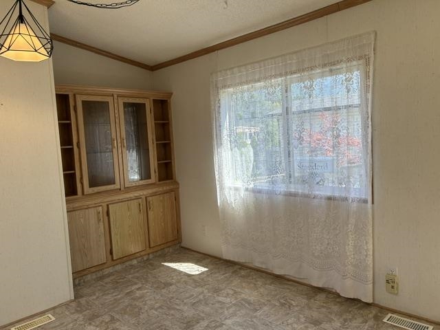 Dining Area Photo of 109 65367 Kawkawa Lake Road, Hope, BC