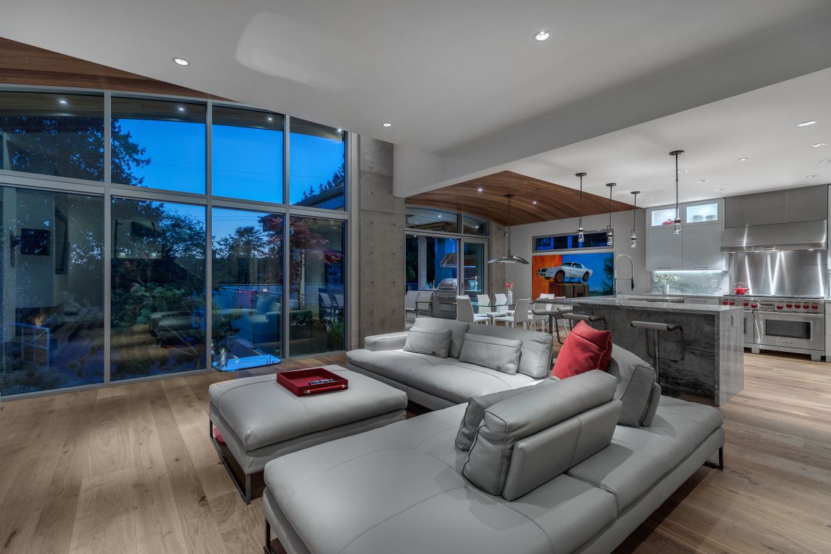 Dining Area Photo of 2893 Bellevue Avenue, West Vancouver, BC