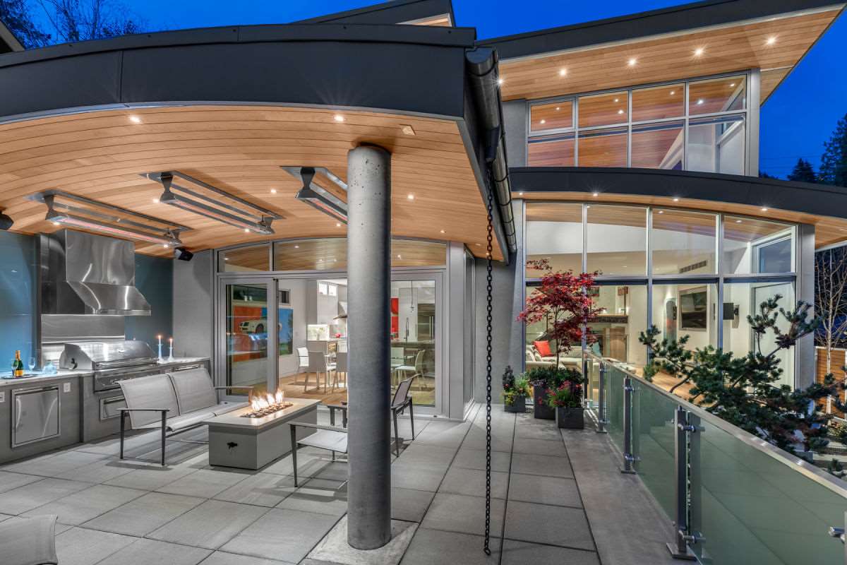 Exterior Rear Photo of 2893 Bellevue Avenue, West Vancouver, BC