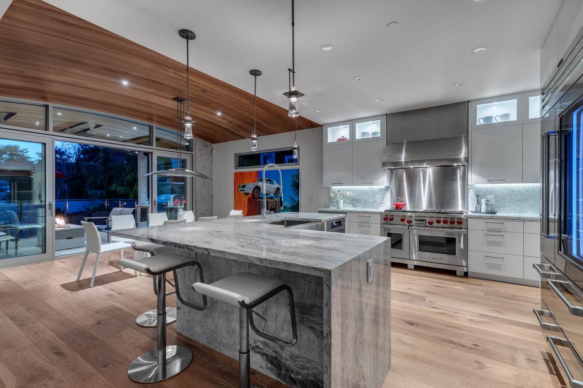 Kitchen Photo of 2893 Bellevue Avenue, West Vancouver, BC