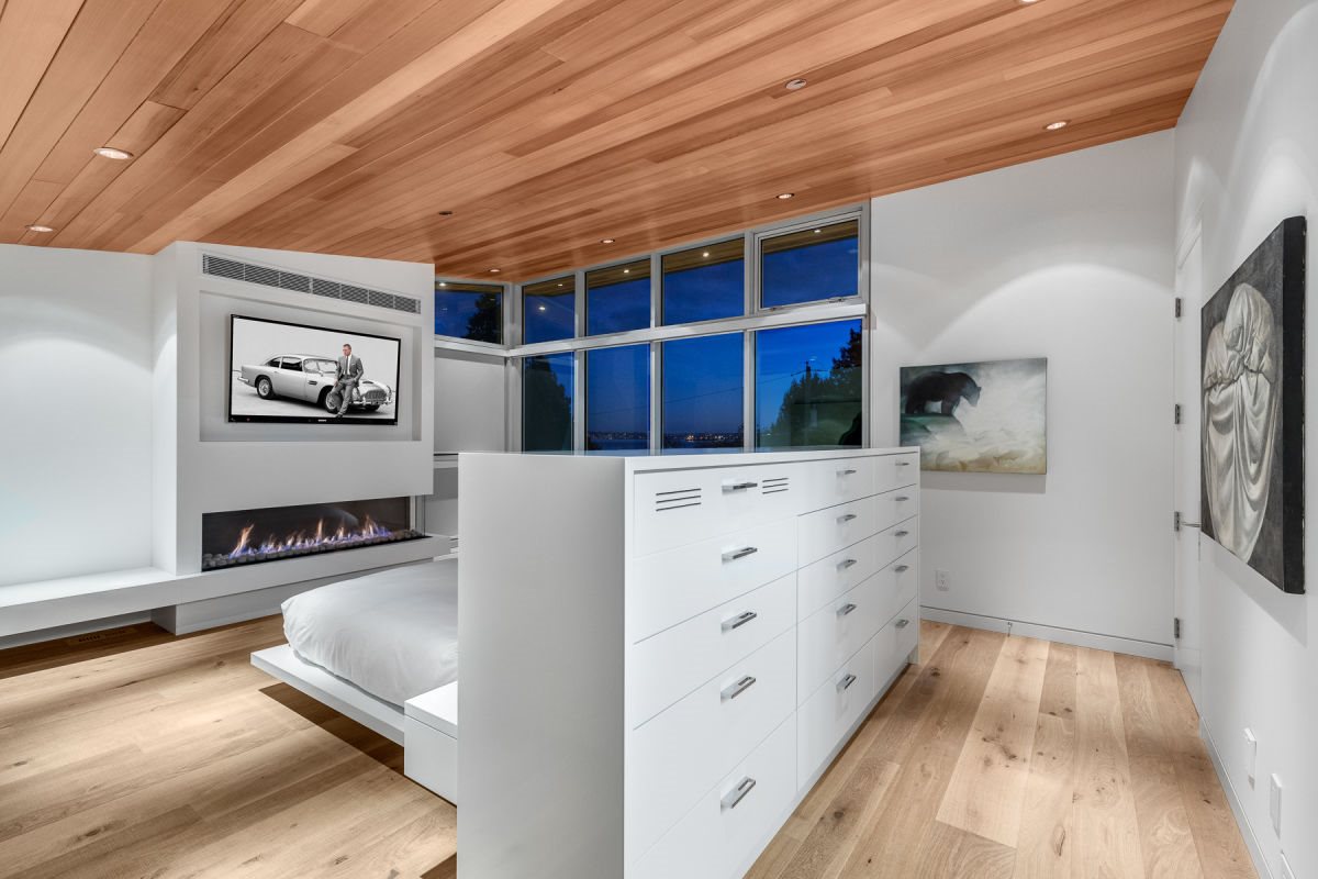 Primary Bathroom Photo of 2893 Bellevue Avenue, West Vancouver, BC