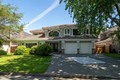 5653 Cornwall Drive, Richmond, BC, Richmond — Single Family Residence for sale