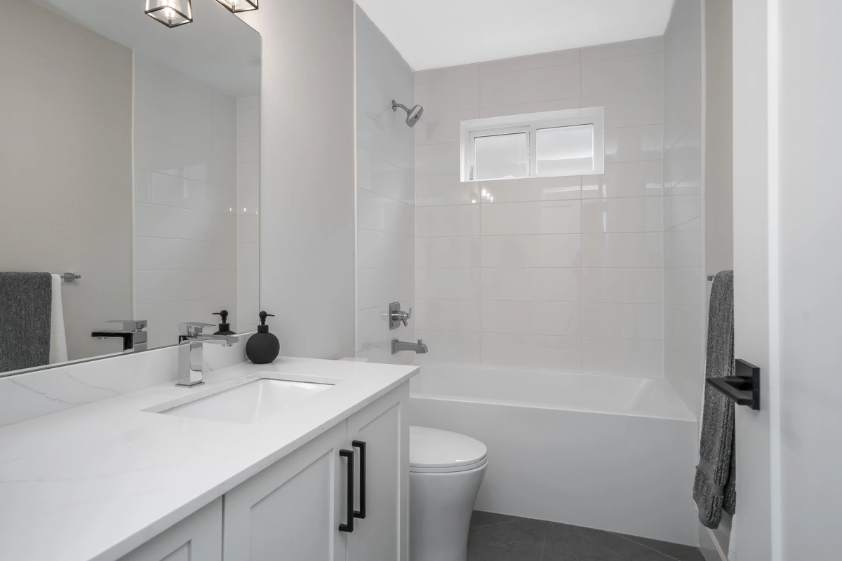 Entry Foyer Photo of 20517 76 Avenue, Langley, BC