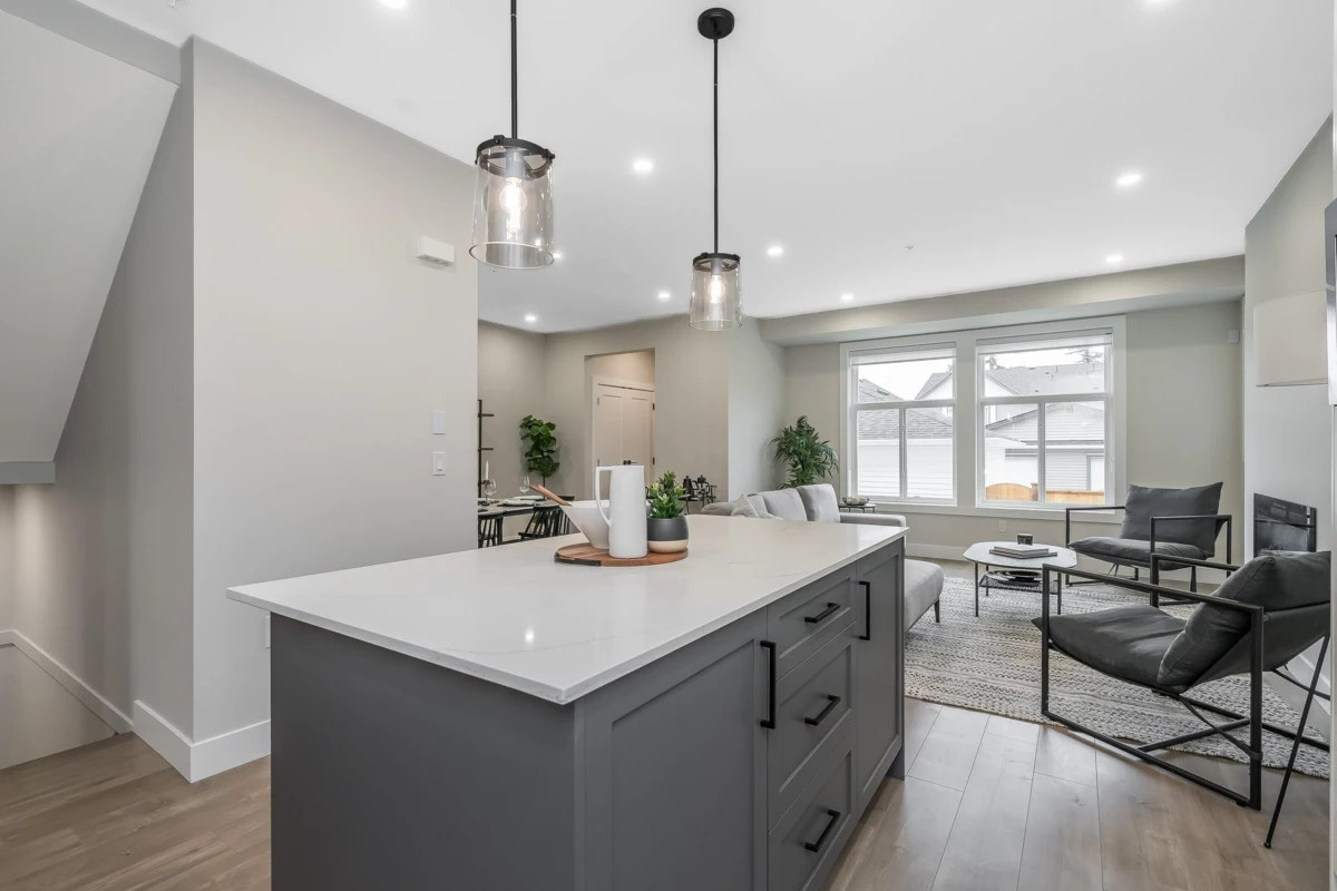 Kitchen Island Photo of 20517 76 Avenue, Langley, BC