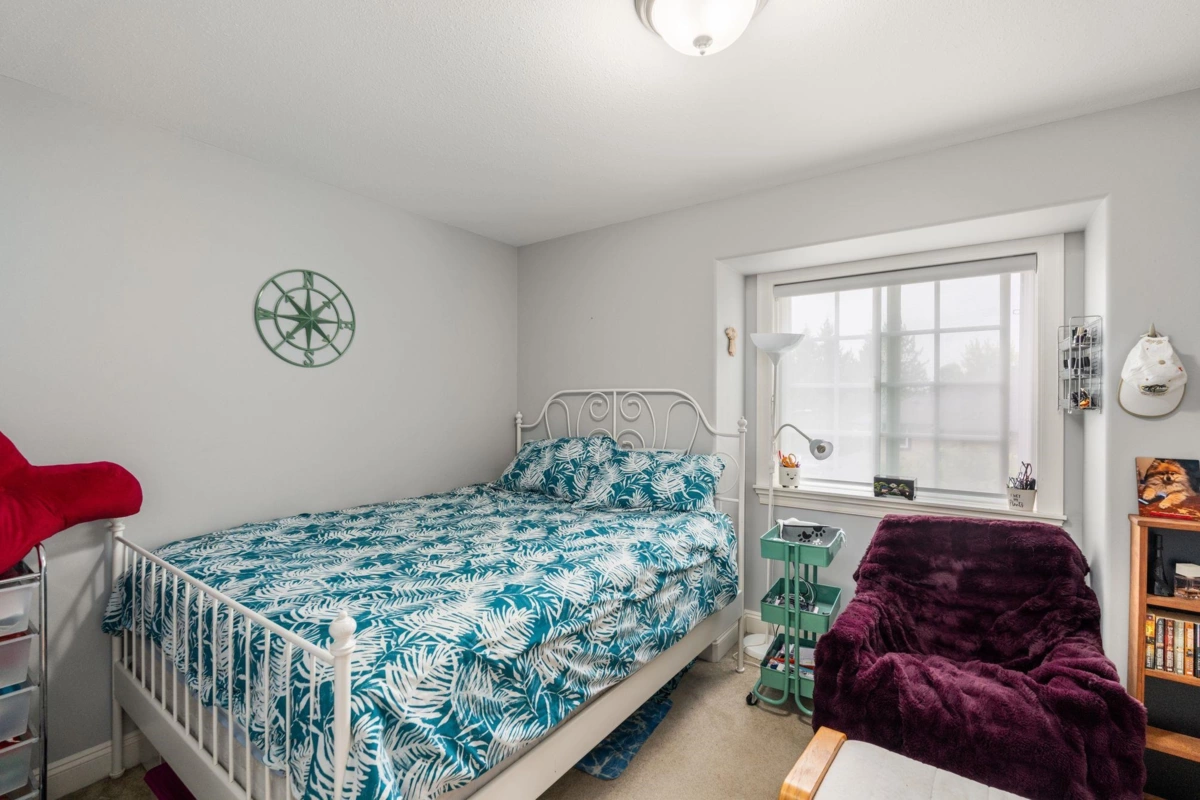 Powder Room Photo of 20752 Grade Crescent, Langley, BC